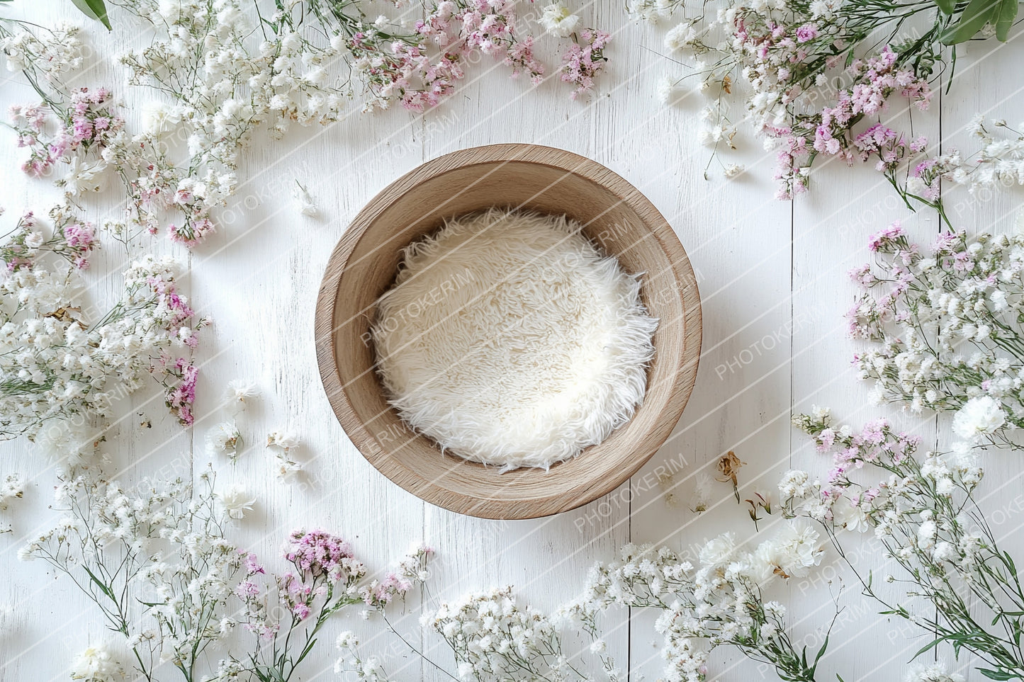 Neutral White Floral Newborn Digital Backdrop, Rustic Baby Basket Scene with Baby’s Breath Flowers, Soft Wood Studio Overlay for Photoshop